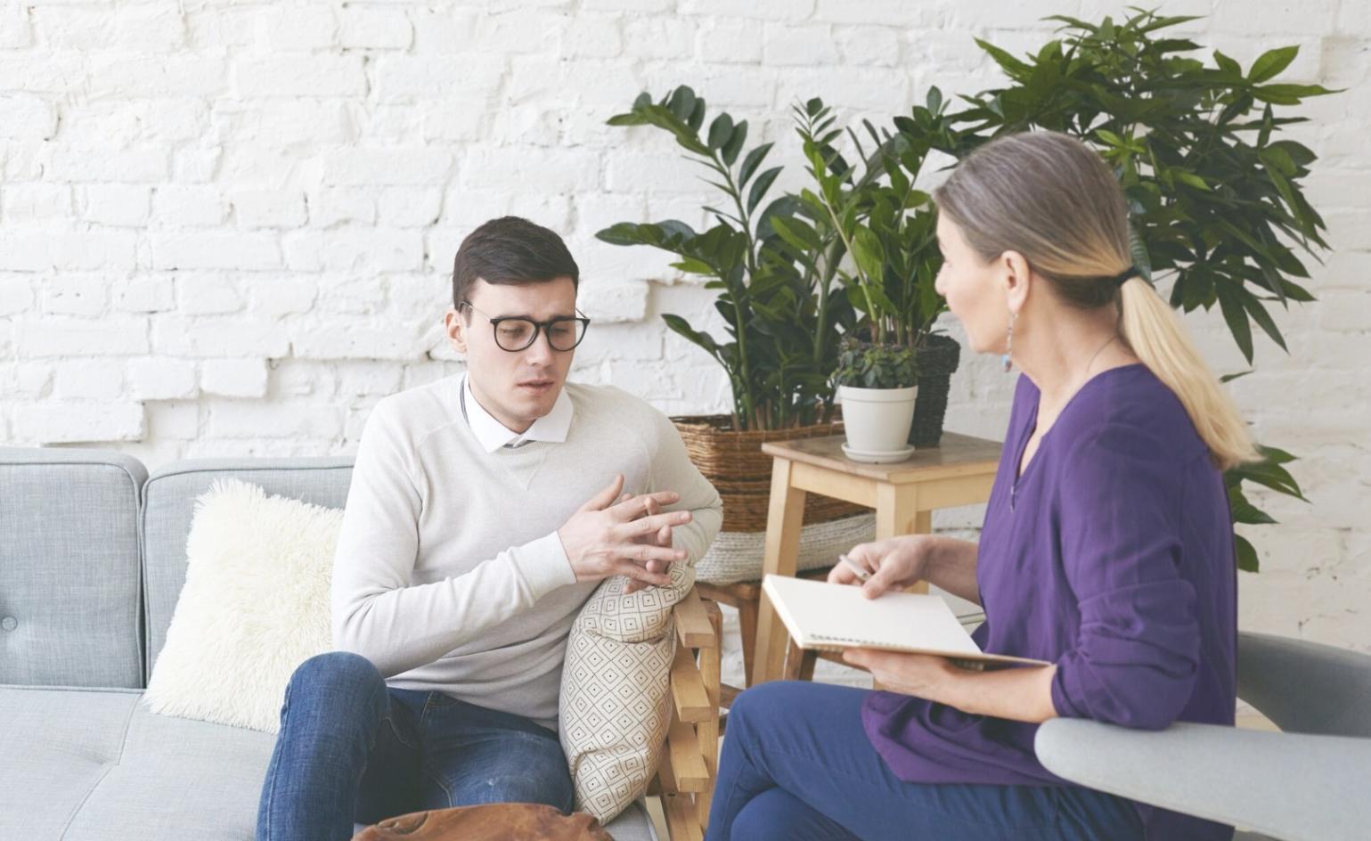 Visualisasi analisis indikator investasi dengan grafik dan data pasar