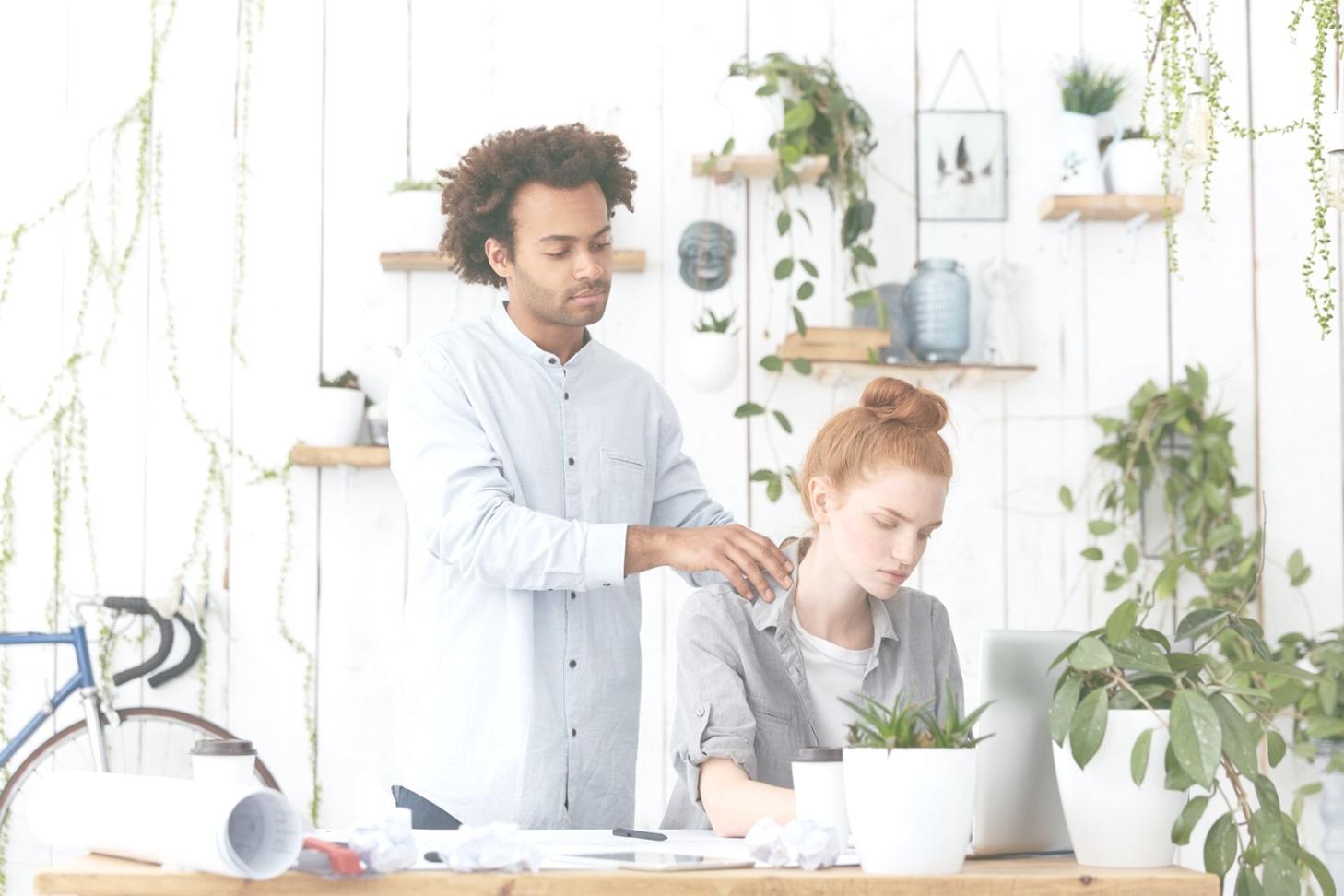 Tim analisis Capital Nusantara menyusun laporan indikator investasi terkini